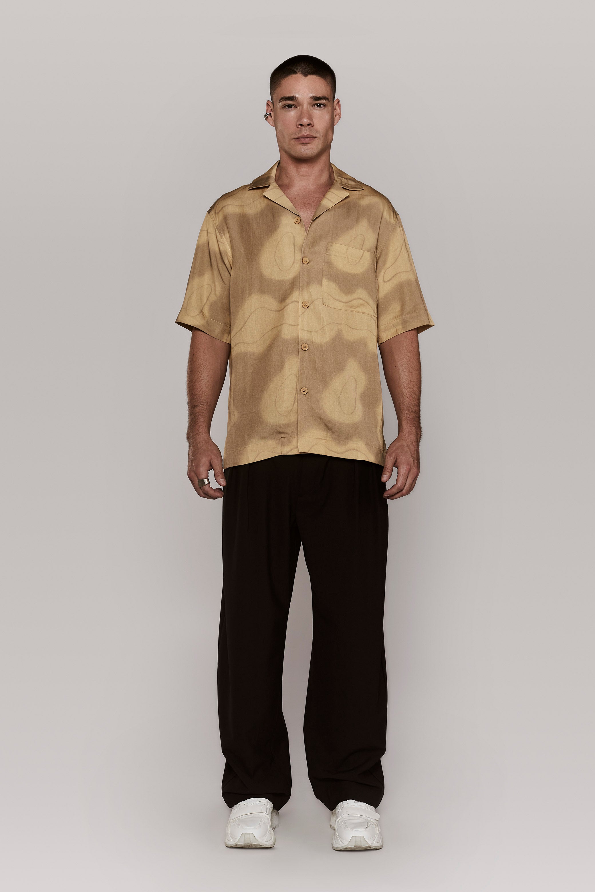 RELAXED FIT SHIRT / CAMO CAMEL